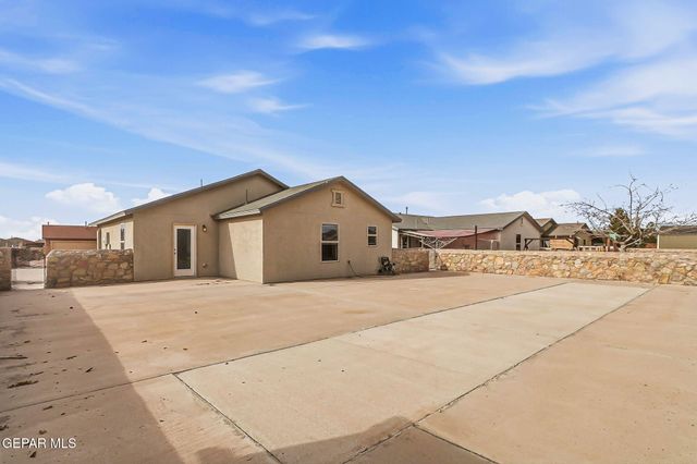 932 SOLOMA Place, El Paso, TX 79928