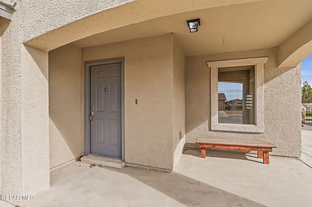 932 SOLOMA Place, El Paso, TX 79928