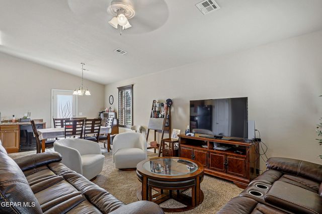 932 SOLOMA Place, El Paso, TX 79928