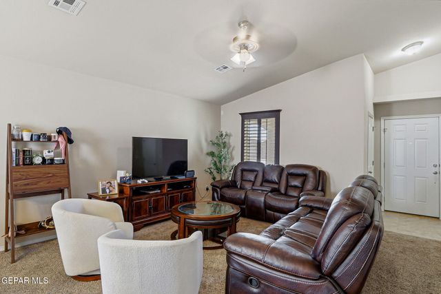 932 SOLOMA Place, El Paso, TX 79928