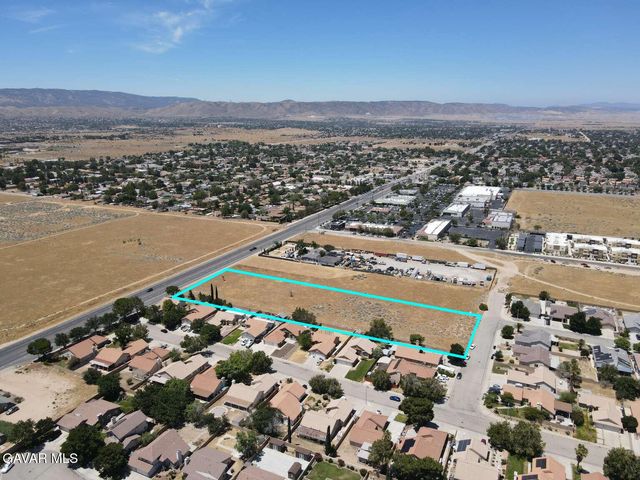 2635 W Avenue L, Lancaster, CA 93536