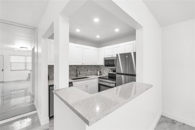 242 Tilford L L, Deerfield Beach, FL 33442