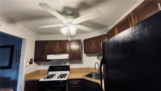3675 Clague Road 306, North Olmsted, OH 44070
