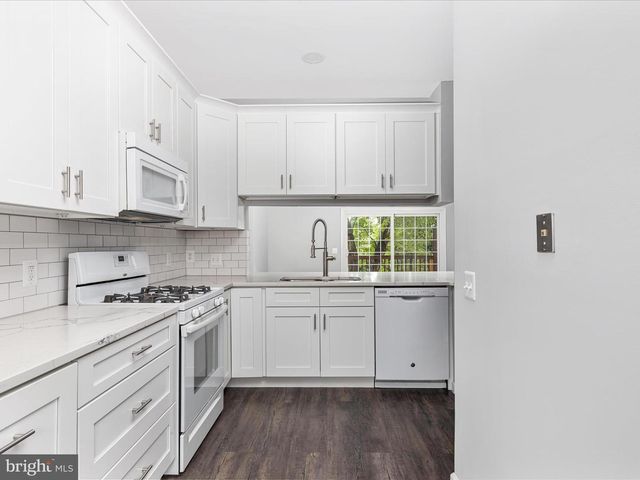 12147 WEDGEWAY CT, Fairfax, VA 22033