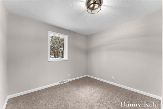 2687 Dunnigan Avenue, Grand Rapids, MI 49525