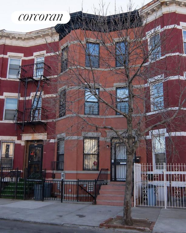 544 VAN BUREN Street, New York City, NY 11221