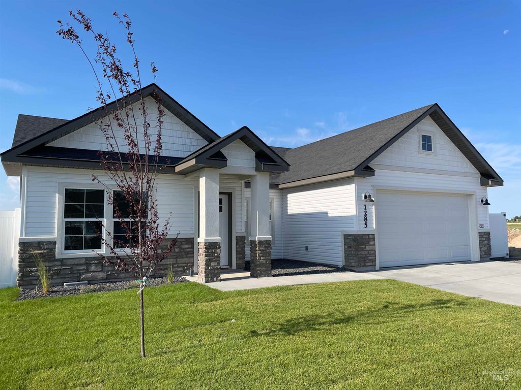 1285 Terra Ave, Twin Falls, ID 83301