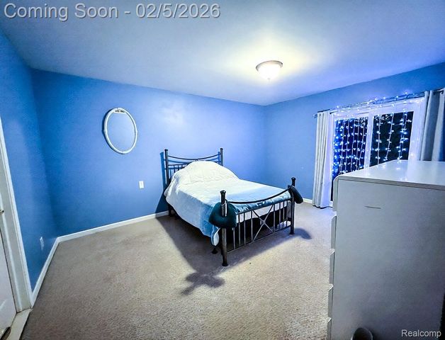 25646 Stanford Street, Dearborn Heights, MI 48125