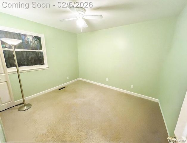 25646 Stanford Street, Dearborn Heights, MI 48125