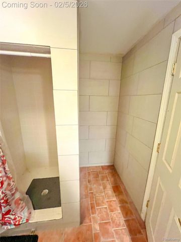 25646 Stanford Street, Dearborn Heights, MI 48125