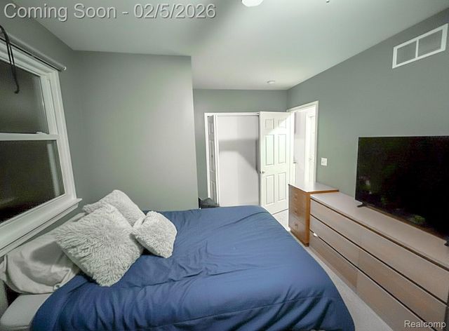 25646 Stanford Street, Dearborn Heights, MI 48125