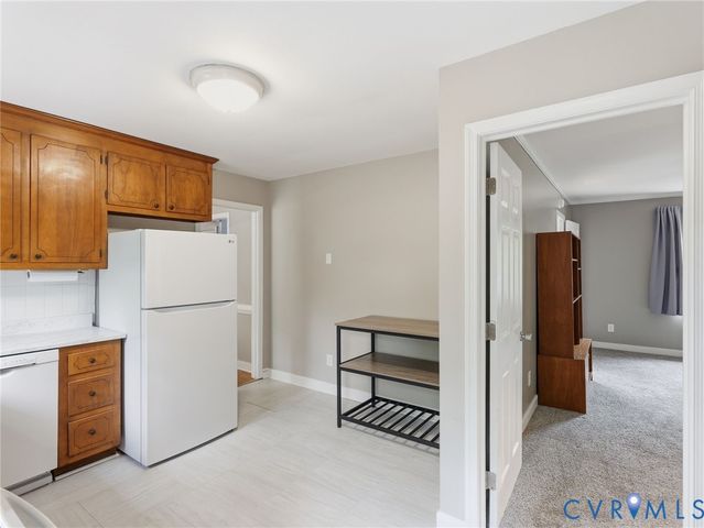 9098 Mossybrook Rd, Mechanicsville, VA 23116