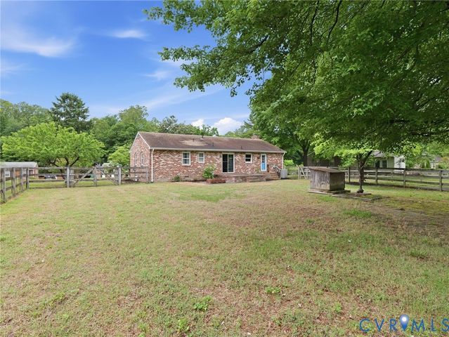 9098 Mossybrook Rd, Mechanicsville, VA 23116
