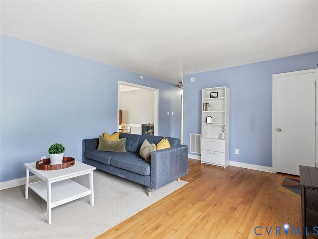 9098 Mossybrook Rd, Mechanicsville, VA 23116
