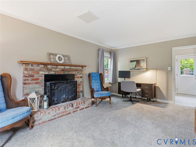 9098 Mossybrook Rd, Mechanicsville, VA 23116