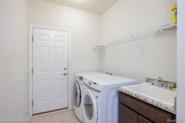 1155 Lark Street, Orion Charter Township, MI 48360