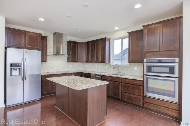 1155 Lark Street, Orion Charter Township, MI 48360