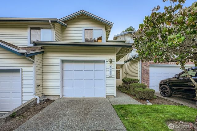 2132 NW Pacific Yew Place, Issaquah, WA 98027
