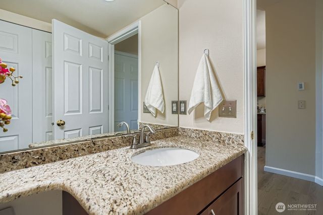 2132 NW Pacific Yew Place, Issaquah, WA 98027