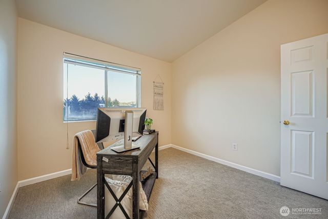 2132 NW Pacific Yew Place, Issaquah, WA 98027