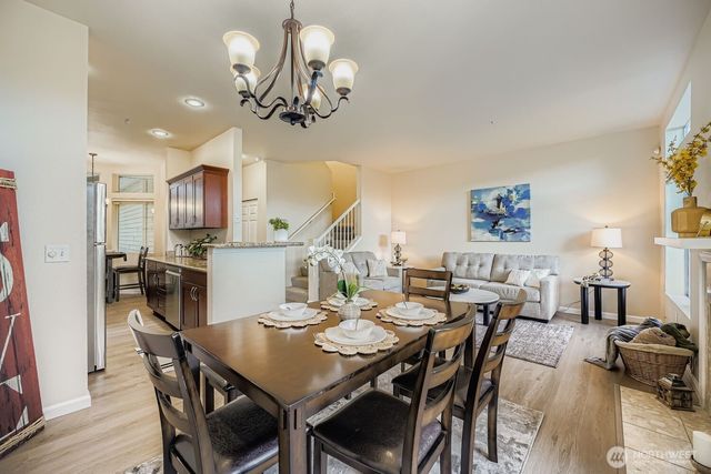 2132 NW Pacific Yew Place, Issaquah, WA 98027