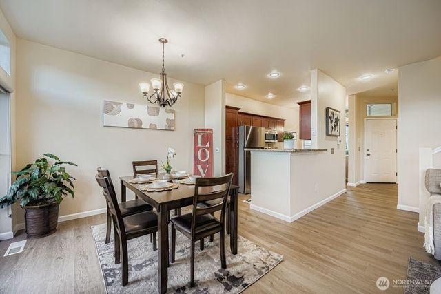 2132 NW Pacific Yew Place, Issaquah, WA 98027