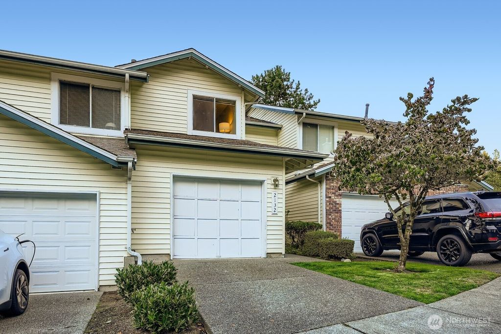 2132 NW Pacific Yew Place, Issaquah, WA 98027