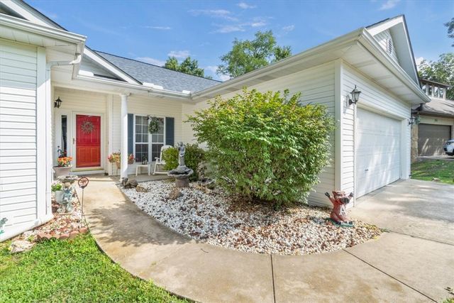 37 La Costa Drive, Holiday Island, AR 72631