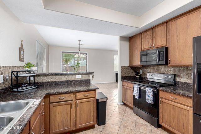 25695 W CROWN KING Road, Buckeye, AZ 85326