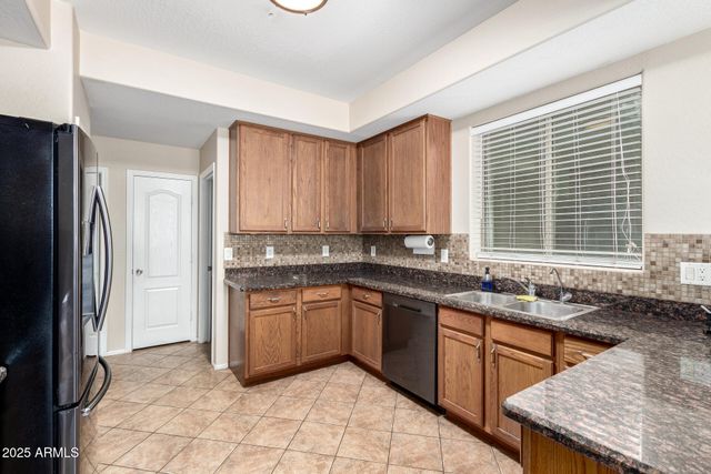 25695 W CROWN KING Road, Buckeye, AZ 85326