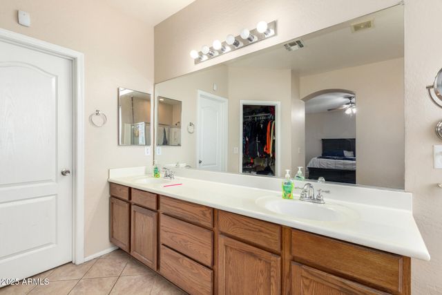 25695 W CROWN KING Road, Buckeye, AZ 85326