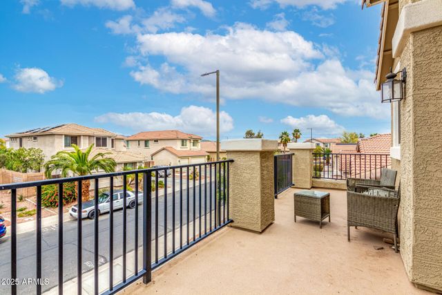 25695 W CROWN KING Road, Buckeye, AZ 85326