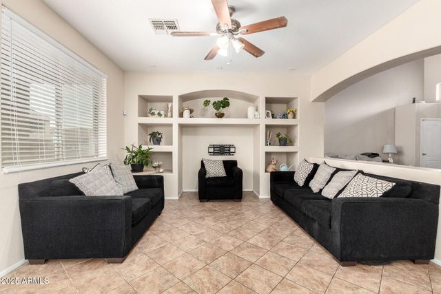 25695 W CROWN KING Road, Buckeye, AZ 85326