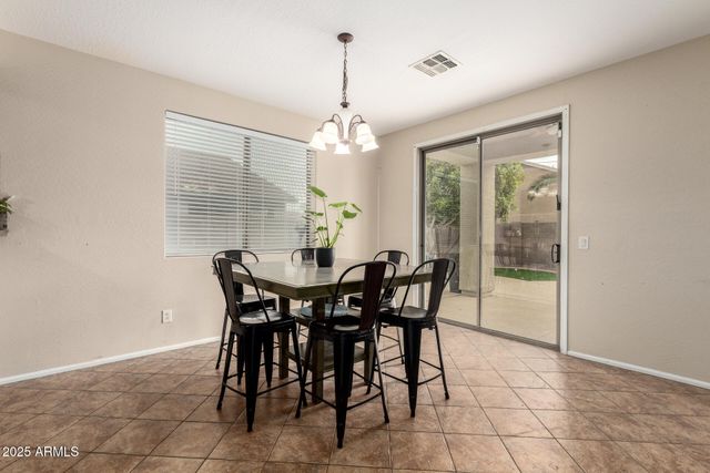 25695 W CROWN KING Road, Buckeye, AZ 85326