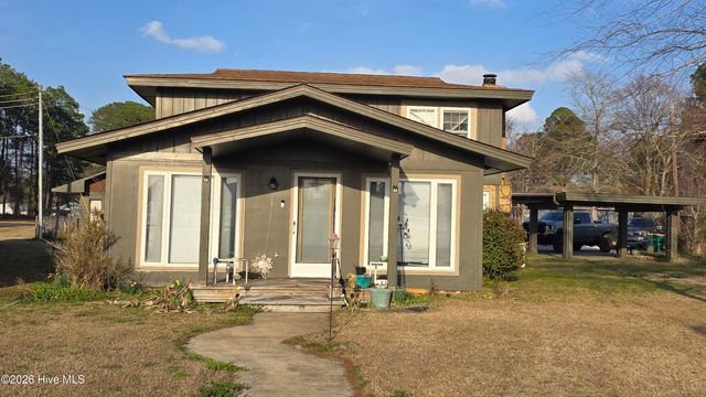 1136 White Lake Drive, Elizabethtown, NC 28337