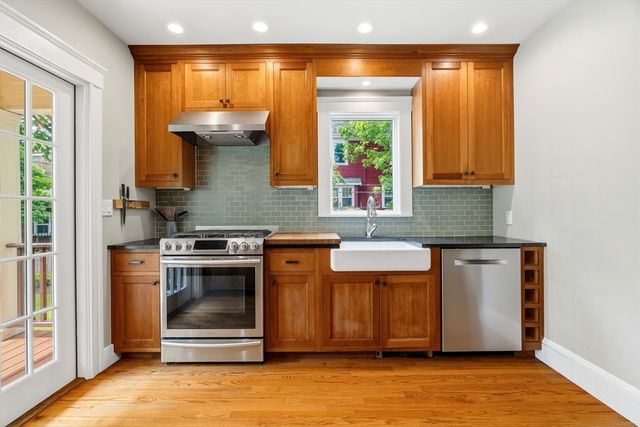 8 Mendum St, Boston, MA 02131