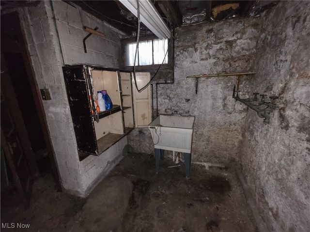 3767 E 71st Street, Cleveland, OH 44105