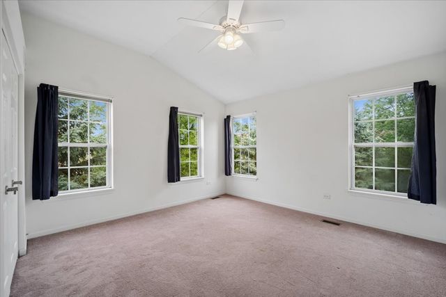 216 Larsdotter Lane, Geneva, IL 60134