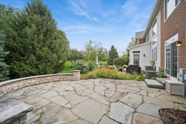 216 Larsdotter Lane, Geneva, IL 60134
