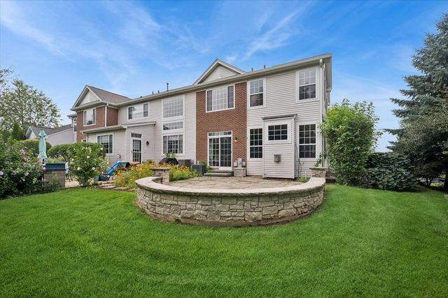 216 Larsdotter Lane, Geneva, IL 60134