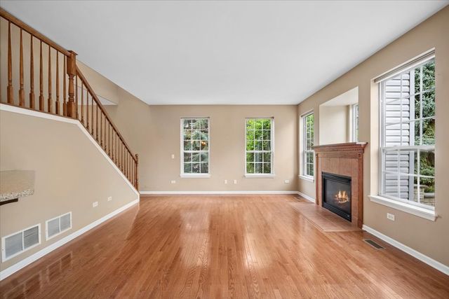 216 Larsdotter Lane, Geneva, IL 60134