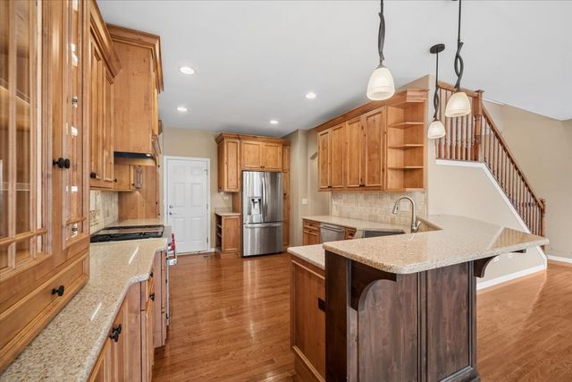 216 Larsdotter Lane, Geneva, IL 60134