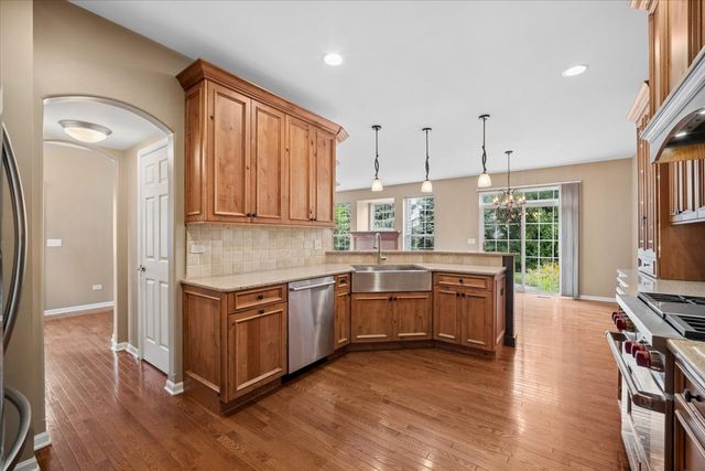 216 Larsdotter Lane, Geneva, IL 60134