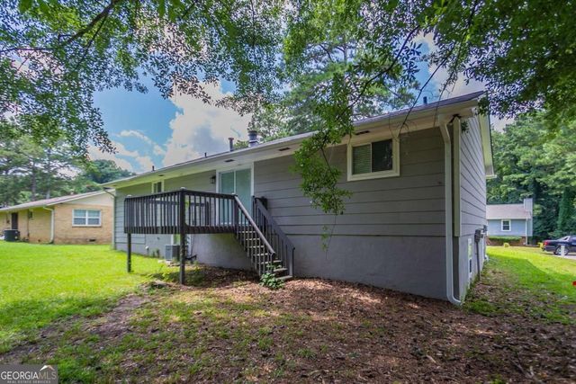 2466 Fairway Circle SW, Atlanta, GA 30331