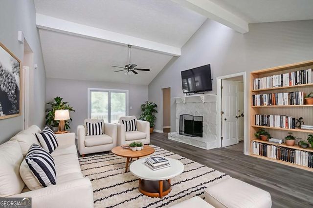 2466 Fairway Circle SW, Atlanta, GA 30331