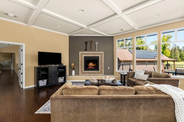 11594 Redwing Ct, Penn Valley, CA 95946