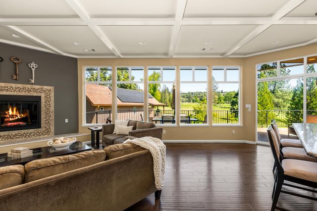 11594 Redwing Ct, Penn Valley, CA 95946