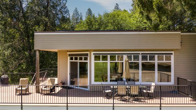 11594 Redwing Ct, Penn Valley, CA 95946