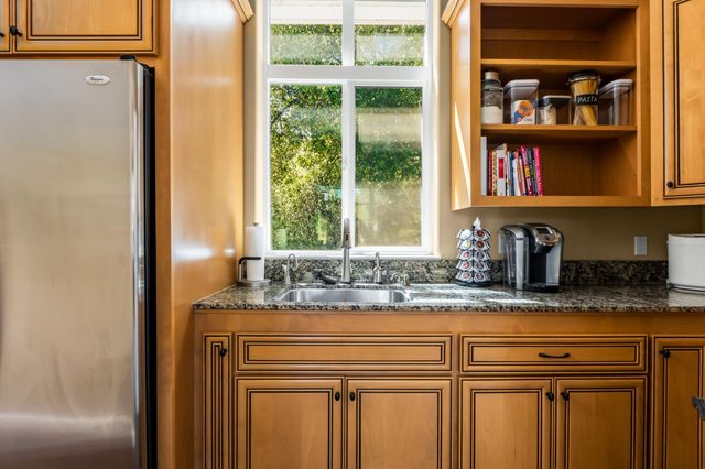 11594 Redwing Ct, Penn Valley, CA 95946