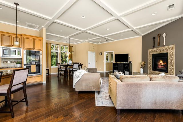 11594 Redwing Ct, Penn Valley, CA 95946